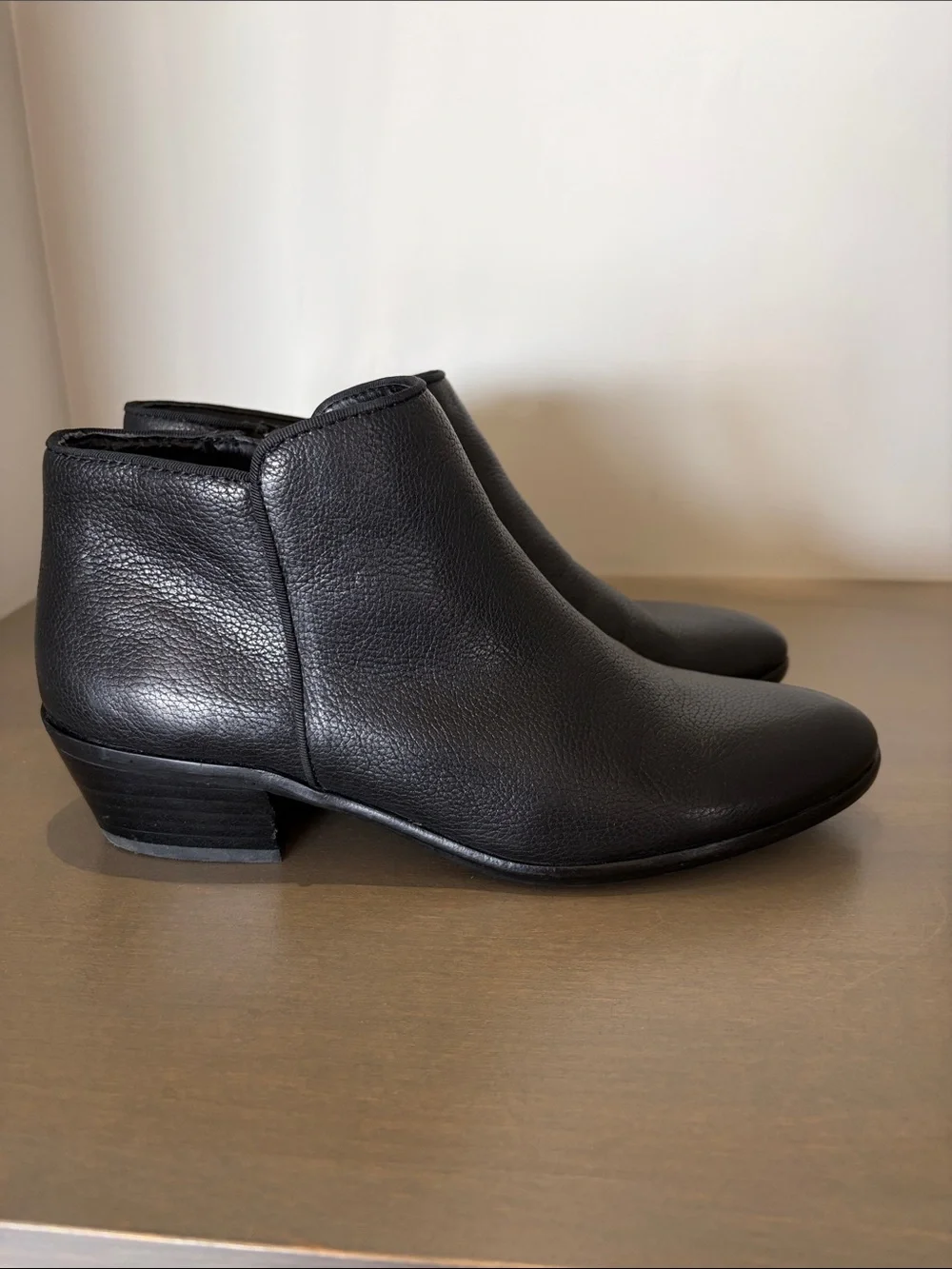 Sam Edelman Petty Black Pebbled Leather Booties size 8M